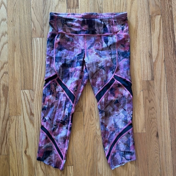Lululemon 10 On Pace Crop *21" Sun Dazed Multi Pink  great pre owned condition - Picture 2 of 9